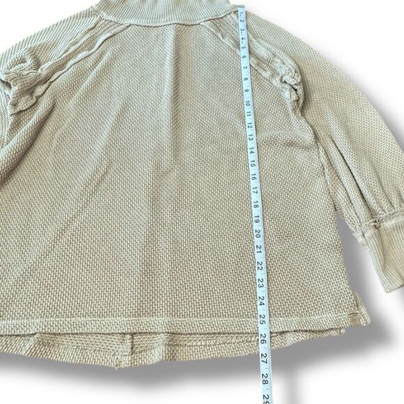 We The Free She's a Keeper Mock Neck Sweater Knit Oversized Tan Women’s Size S - Picture 3 of 12